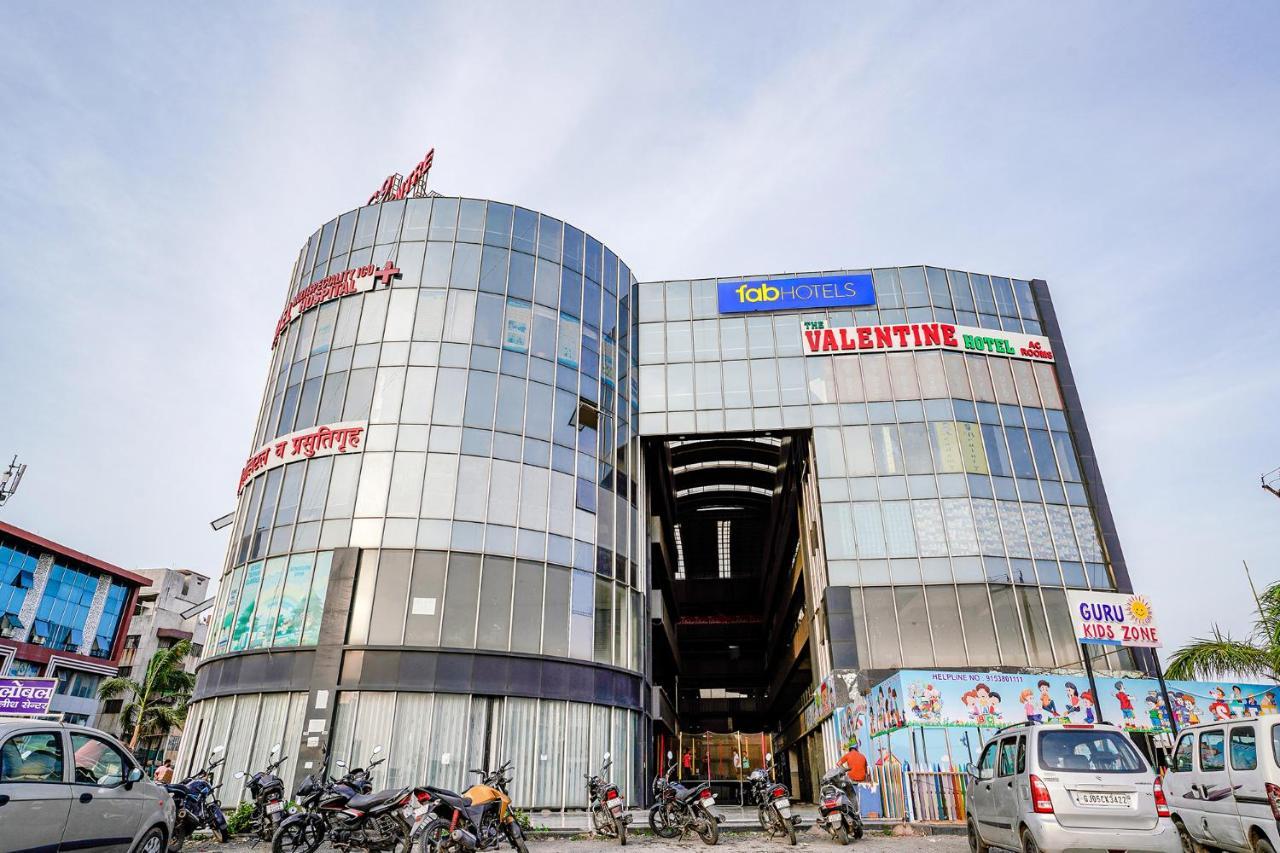 Fabhotel The Valentine - Udhna Road Surat Ngoại thất bức ảnh