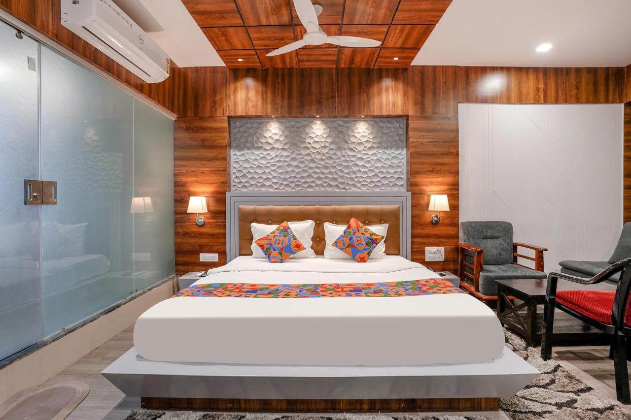 Fabhotel The Valentine - Udhna Road Surat Ngoại thất bức ảnh