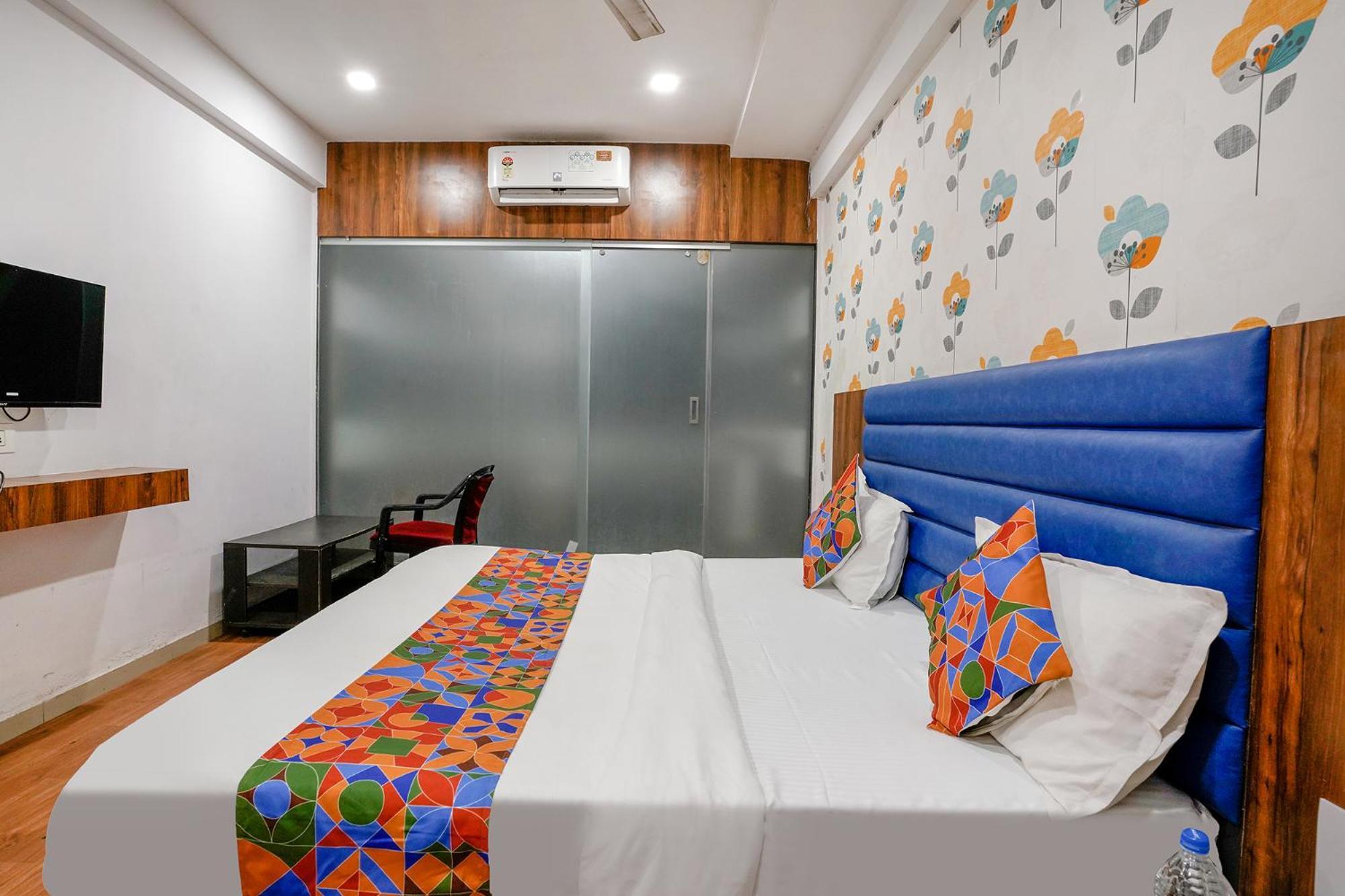 Fabhotel The Valentine - Udhna Road Surat Ngoại thất bức ảnh