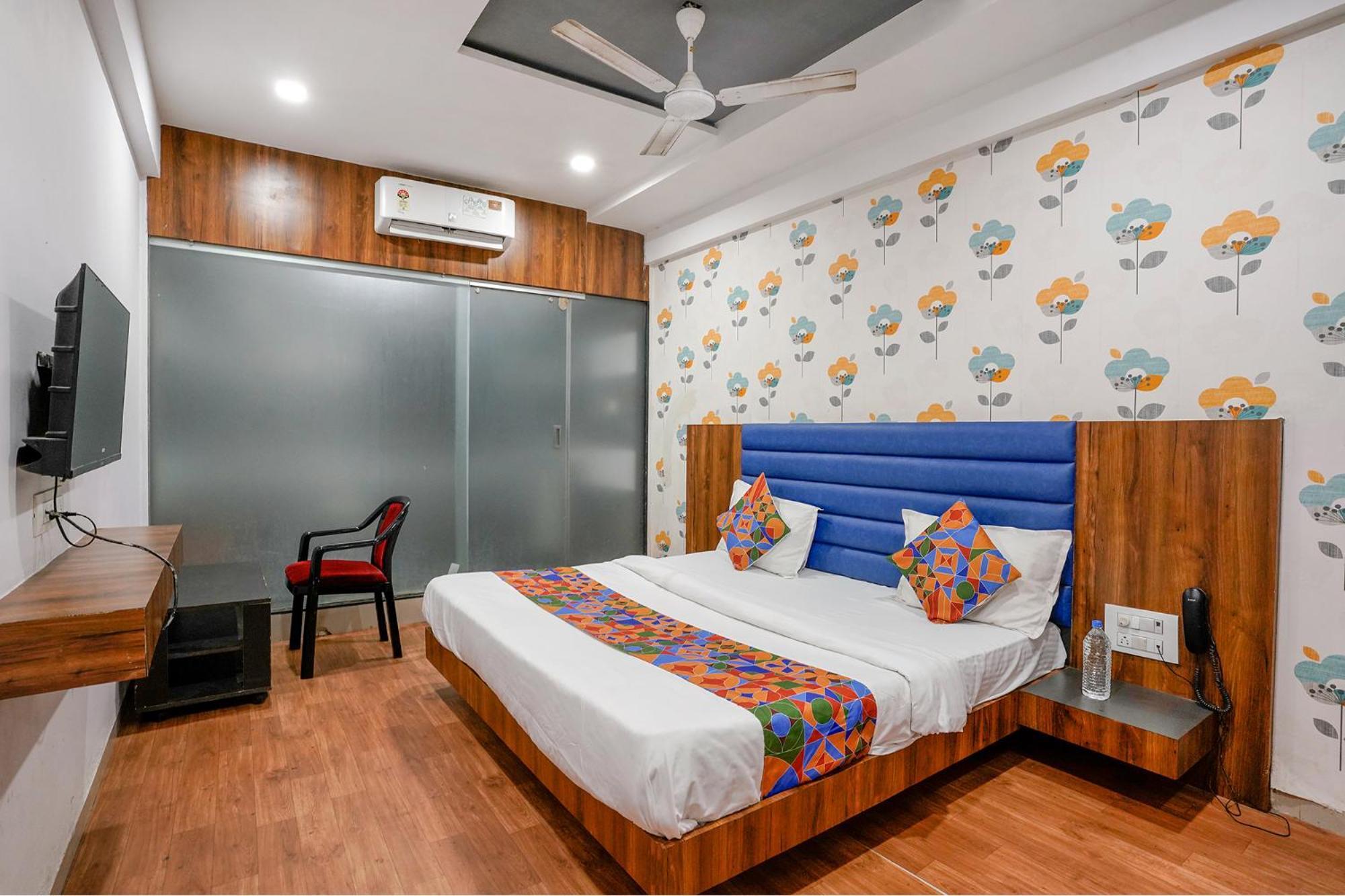 Fabhotel The Valentine - Udhna Road Surat Ngoại thất bức ảnh